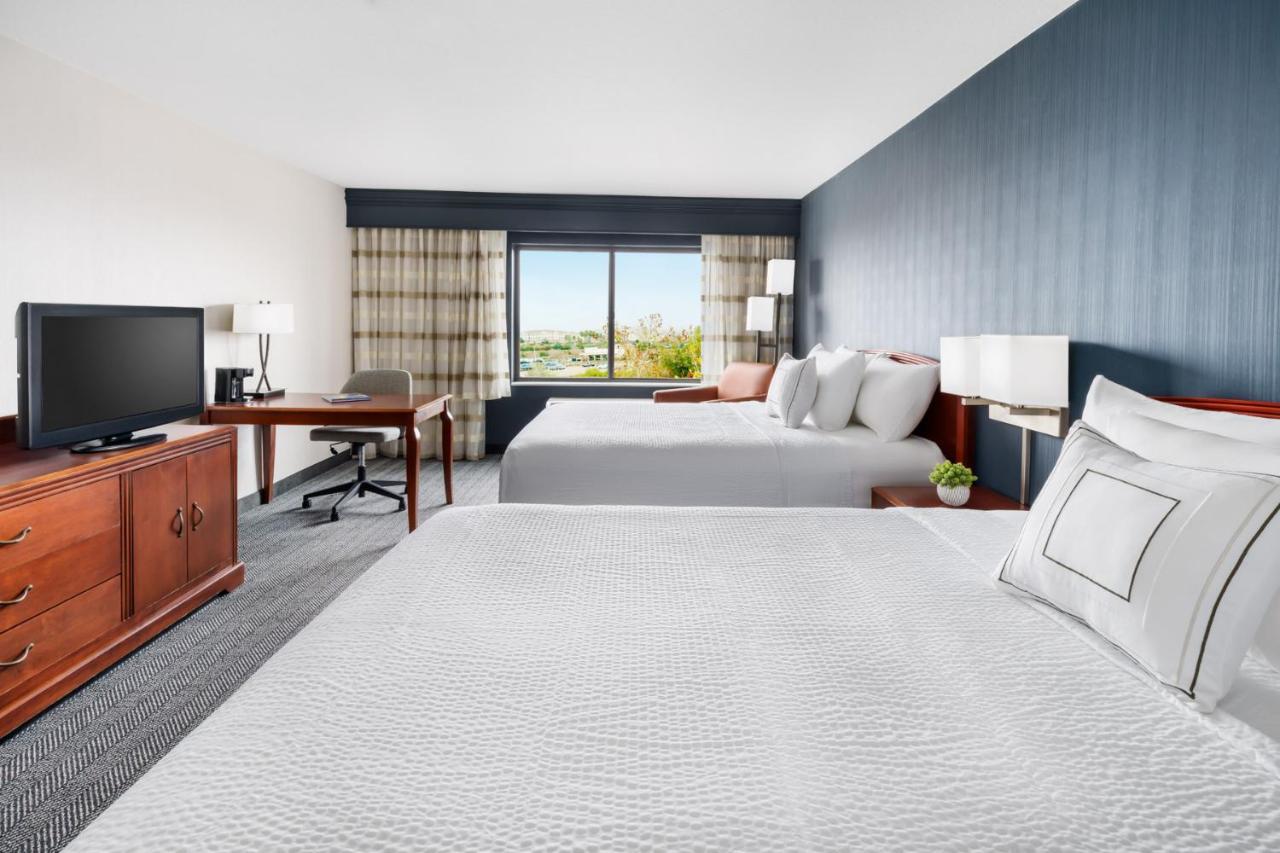 Hotel Courtyard By Marriott Sacramento Folsom Exterior foto