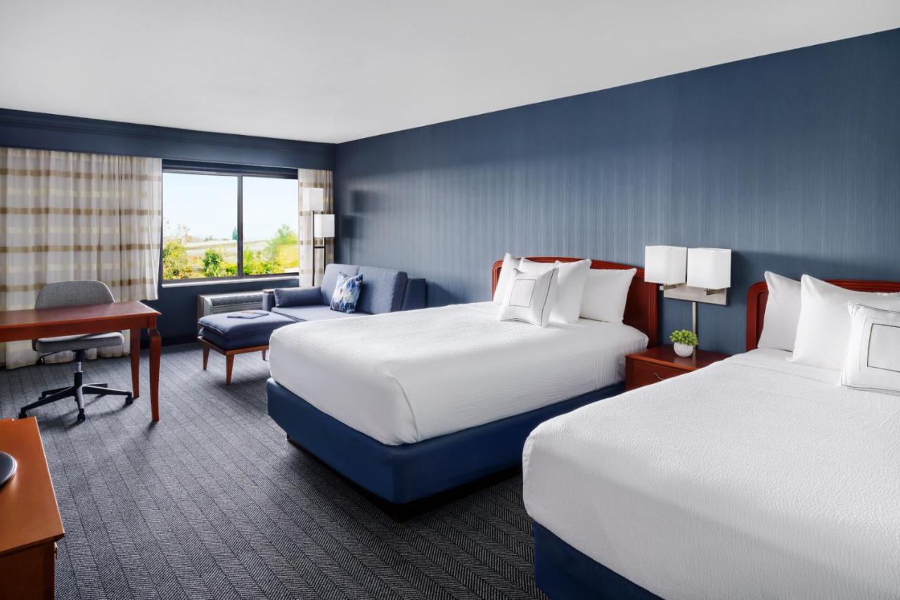 Hotel Courtyard By Marriott Sacramento Folsom Exterior foto